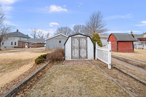Tiny photo for 124 E Mill Street, Kewanee, IL 61443 (MLS # 12580391)