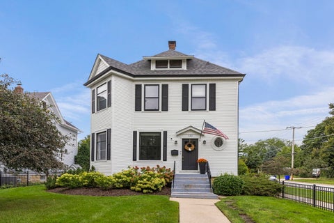 Tiny photo for 726 N Wheaton Avenue, Wheaton, IL 60187 (MLS # 12578979)