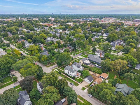 Tiny photo for 726 N Wheaton Avenue, Wheaton, IL 60187 (MLS # 12578979)