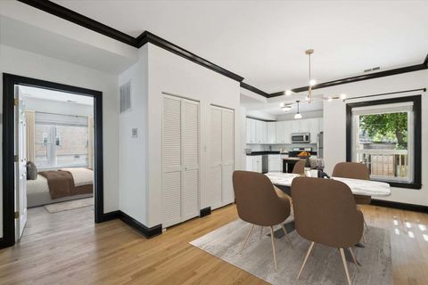 Tiny photo for 1057 W Thorndale Avenue #1, Chicago, IL 60660 (MLS # 12472885)