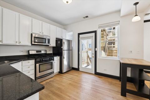 Tiny photo for 1057 W Thorndale Avenue #1, Chicago, IL 60660 (MLS # 12472885)