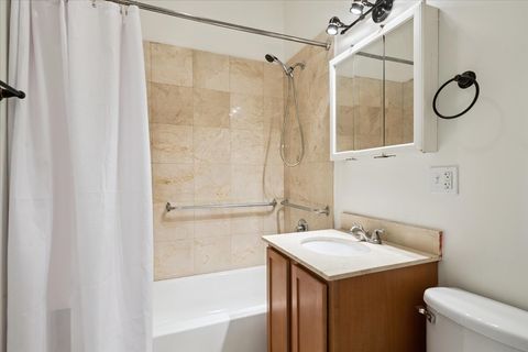 Tiny photo for 1057 W Thorndale Avenue #1, Chicago, IL 60660 (MLS # 12472885)