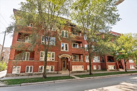 Photo of 1057 W Thorndale Avenue #1, Chicago, IL 60660 (MLS # 12472885)