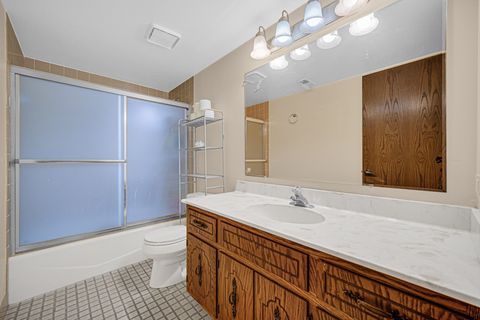 Tiny photo for 15702 Foxbend Court #1N, Orland Park, IL 60462 (MLS # 12587910)