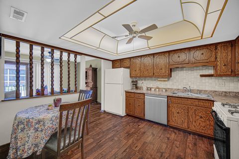 Tiny photo for 15702 Foxbend Court #1N, Orland Park, IL 60462 (MLS # 12587910)