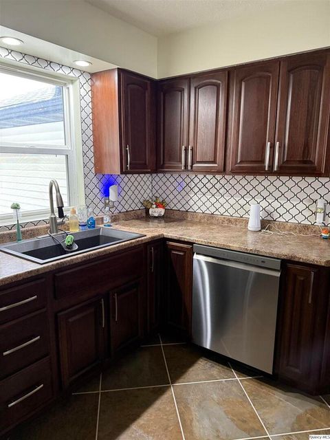 Tiny photo for 6410 Hickory Grove N. Grv, Quincy, IL 62305 (MLS # 12523480)