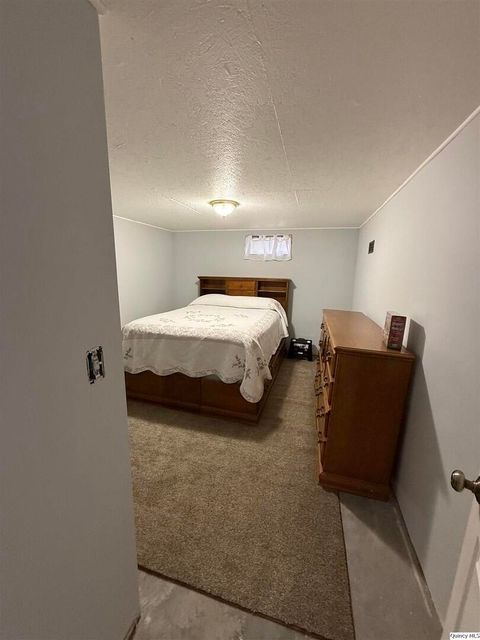 Tiny photo for 6410 Hickory Grove N. Grv, Quincy, IL 62305 (MLS # 12523480)