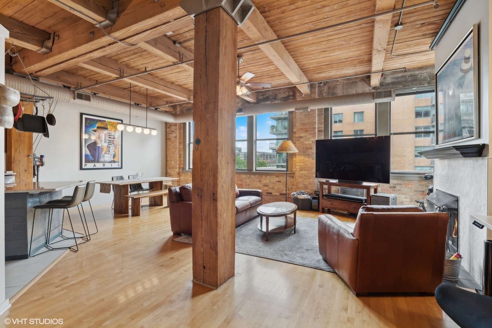913 W Van Buren Street 4C