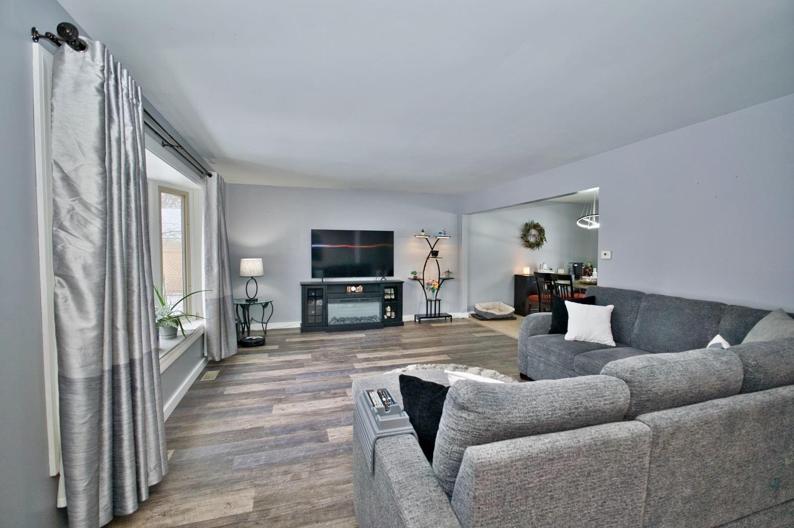 28W587 Leverenz Road