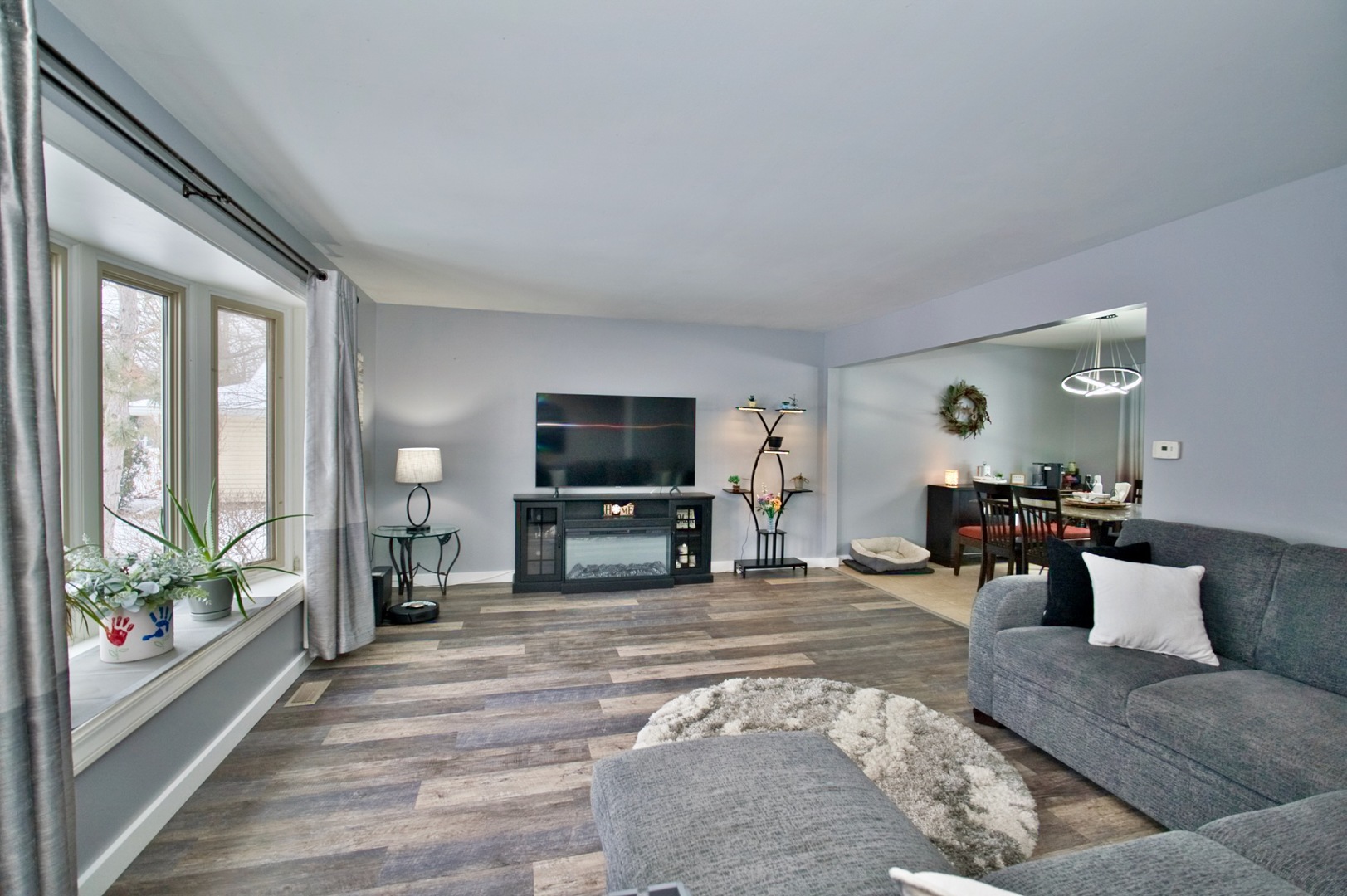 28W587 Leverenz Road