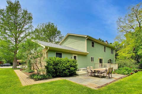 Tiny photo for 2302 Lisa Court, Rolling Meadows, IL 60067 (MLS # 12681998)