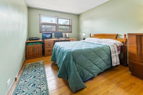 Tiny photo for 6955 N Dowagiac Avenue, Chicago, IL 60646 (MLS # 12490915)