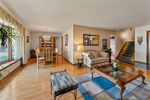 Tiny photo for 6955 N Dowagiac Avenue, Chicago, IL 60646 (MLS # 12490915)