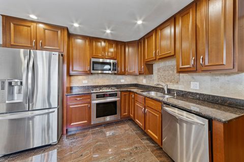 Tiny photo for 6955 N Dowagiac Avenue, Chicago, IL 60646 (MLS # 12490915)