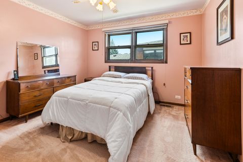 Tiny photo for 6955 N Dowagiac Avenue, Chicago, IL 60646 (MLS # 12490915)