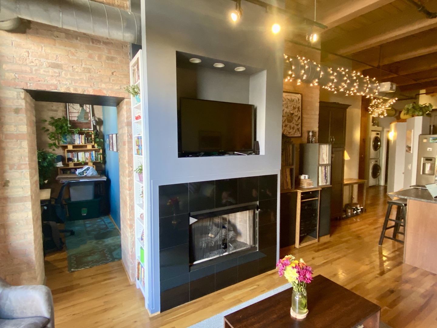 1250 W Van Buren Street 208