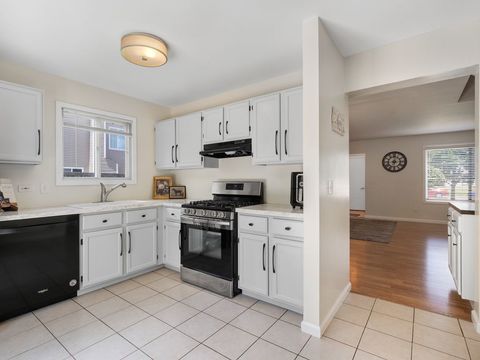 Tiny photo for 3087 Kelly Court, Aurora, IL 60504 (MLS # 12679156)