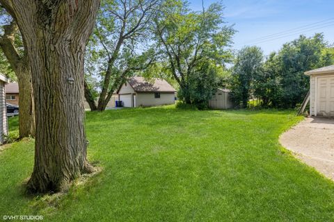 Tiny photo for 4340 Elm Avenue, Lyons, IL 60534 (MLS # 12399786)