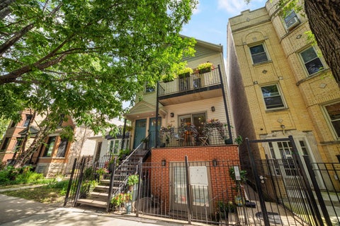 Photo of 2441 N Fairfield Avenue #1, Chicago, IL 60647 (MLS # 12754067)
