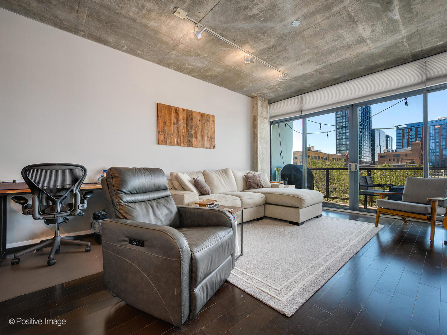 321 S SANGAMON Street 503