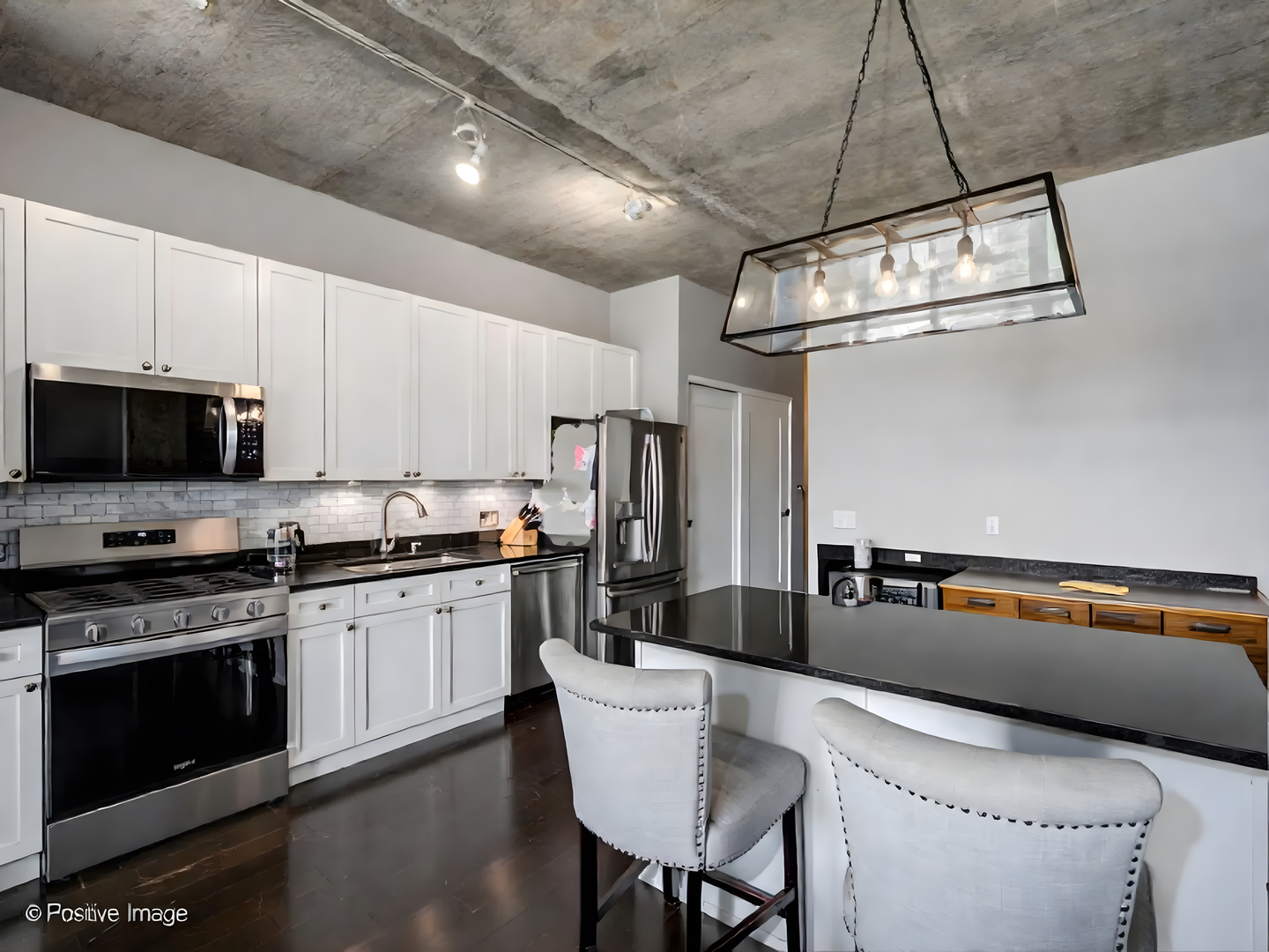 321 S SANGAMON Street 503