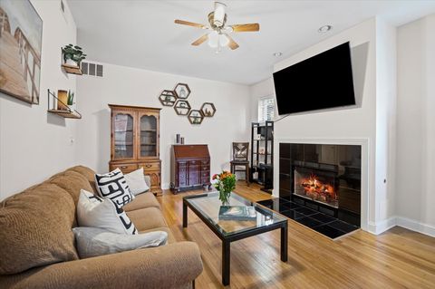 Tiny photo for 5935 N Magnolia Avenue #1, Chicago, IL 60660 (MLS # 12457847)