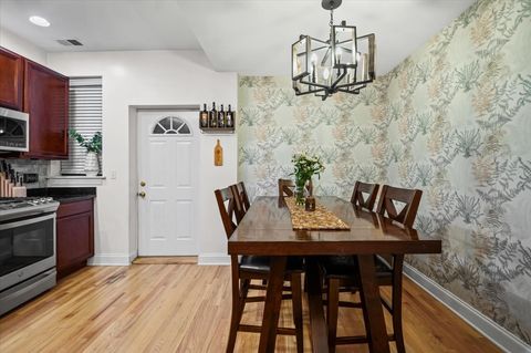 Tiny photo for 5935 N Magnolia Avenue #1, Chicago, IL 60660 (MLS # 12457847)
