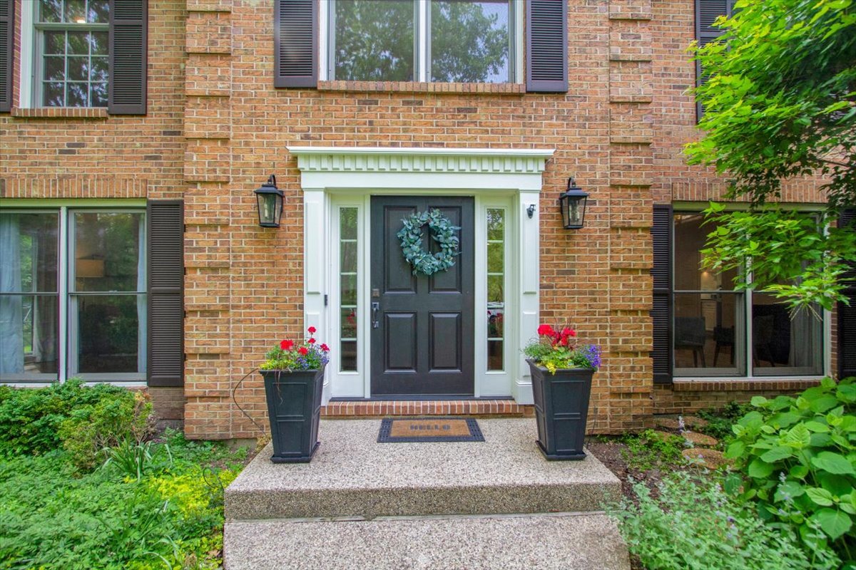850 Carlyle Circle