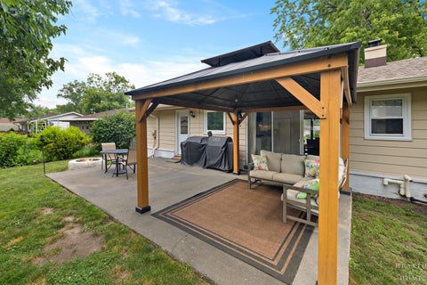 Tiny photo for 1130 Carswell Avenue, Elk Grove Village, IL 60007 (MLS # 12711230)