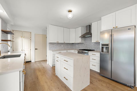 Tiny photo for 1130 Carswell Avenue, Elk Grove Village, IL 60007 (MLS # 12711230)