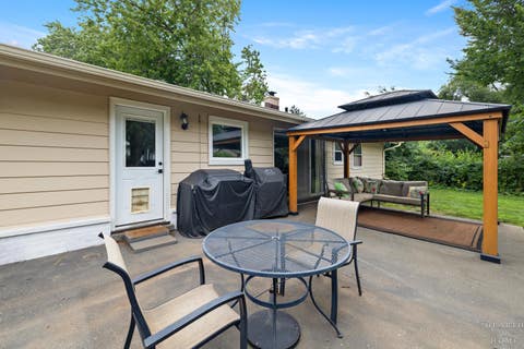 Tiny photo for 1130 Carswell Avenue, Elk Grove Village, IL 60007 (MLS # 12711230)