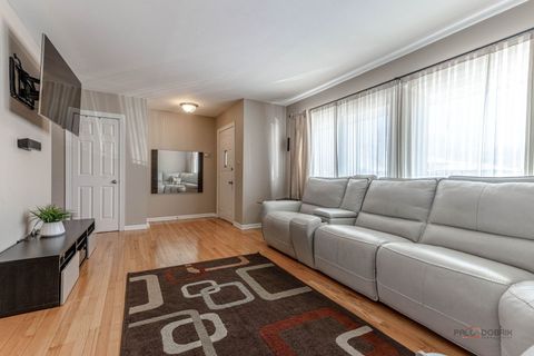 Tiny photo for 6 Forest Lane, Elk Grove Village, IL 60007 (MLS # 12556442)