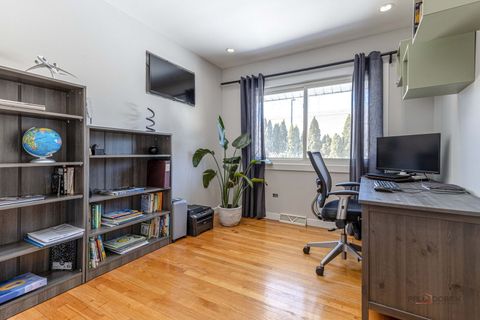 Tiny photo for 6 Forest Lane, Elk Grove Village, IL 60007 (MLS # 12556442)