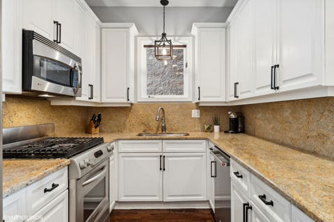 Tiny photo for 3233 N Racine Avenue #1, Chicago, IL 60657 (MLS # 12730163)