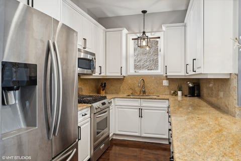 Tiny photo for 3233 N Racine Avenue #1, Chicago, IL 60657 (MLS # 12730163)