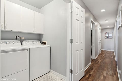 Tiny photo for 3233 N Racine Avenue #1, Chicago, IL 60657 (MLS # 12730163)