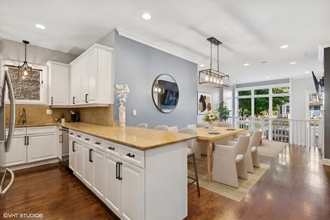 Tiny photo for 3233 N Racine Avenue #1, Chicago, IL 60657 (MLS # 12730163)