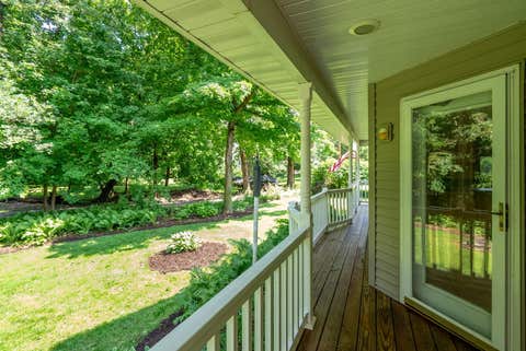 Tiny photo for 19 Quinn Court, Davenport, IA 52802 (MLS # 12682398)
