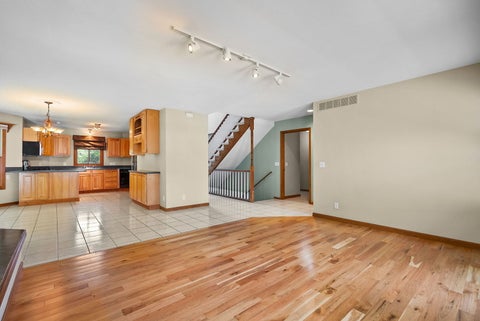Tiny photo for 19 Quinn Court, Davenport, IA 52802 (MLS # 12682398)