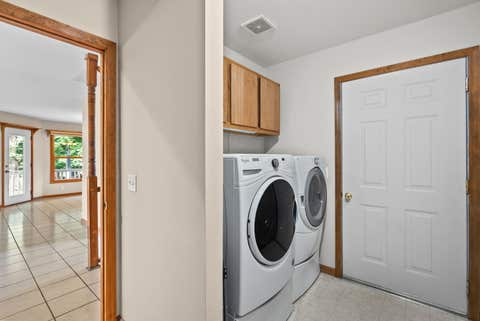 Tiny photo for 19 Quinn Court, Davenport, IA 52802 (MLS # 12682398)
