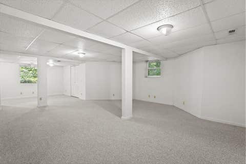 Tiny photo for 19 Quinn Court, Davenport, IA 52802 (MLS # 12682398)