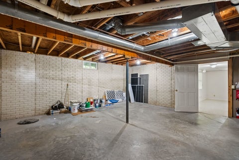 Tiny photo for 19 Quinn Court, Davenport, IA 52802 (MLS # 12682398)
