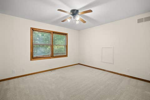 Tiny photo for 19 Quinn Court, Davenport, IA 52802 (MLS # 12682398)