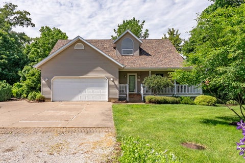 Tiny photo for 19 Quinn Court, Davenport, IA 52802 (MLS # 12682398)