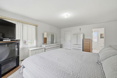 Tiny photo for 6916 W Forest Preserve Drive, Harwood Heights, IL 60706 (MLS # 12671318)