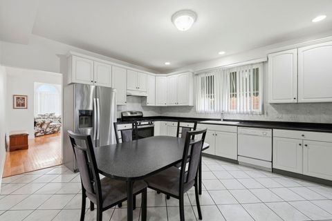 Tiny photo for 6916 W Forest Preserve Drive, Harwood Heights, IL 60706 (MLS # 12671318)