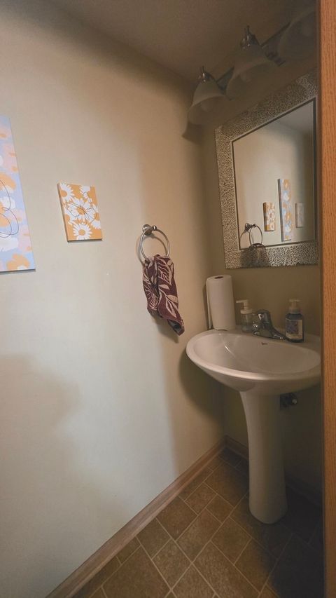 Tiny photo for 646 FOUR SEASONS Boulevard #646, Aurora, IL 60504 (MLS # 12669865)