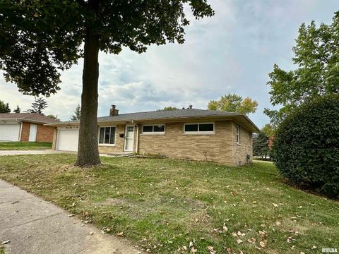 Tiny photo for 2804 OAK Street, Davenport, IA 52806 (MLS # 100000316)