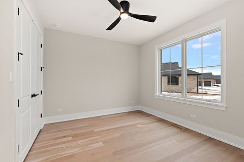 Tiny photo for 11172 Lizmore Lane #32B, Orland Park, IL 60467 (MLS # 12481124)