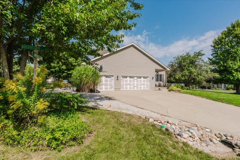 Tiny photo for 19598 Nottingham Drive, Bloomington, IL 61705 (MLS # 12763505)